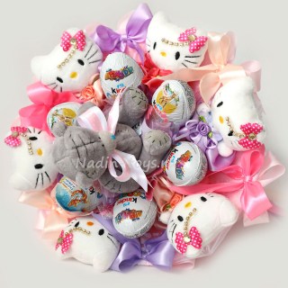 Розовый букет из 7 плюшевых игрушек